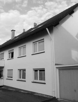 Kernsaniert in Oberhöchstadt: Stilvolle Hochparterre-Wohnung! - Kronberg (Taunus)