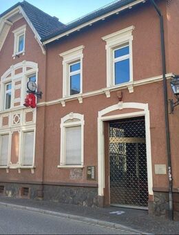 Wohn- und Geschäftshaus mit Entwicklungspotenzial in Toplage von Zell a. H. - Zell (Harmersbach)