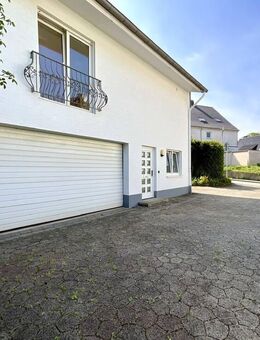 Stilvoll und modern - Einfamilienhaus mit Einliegerwohnung, Garage und Garten in Schwelm-Linderhausen - Schwelm