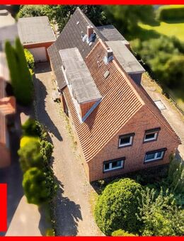 Sanierungsobjekt oder Baugrundstück? Doppelhaus mit zwei Garagen - Stockelsdorf