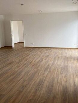 Exklusive 3-Zimmerwohnung inkl. TG-Stellplatz in Schopfloch zu vermieten - Schopfloch (Bayern)