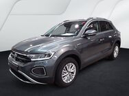 VW T-Roc, 1.0 TSI, Jahr 2023 - Schrobenhausen