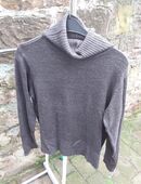 Biete Pullover und Kleider und ein zwei Teiler an in 97903