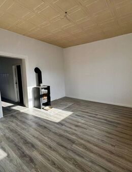 Preiswerte 3-Zimmer-Wohnung - frisch renoviert! - Klingenthal