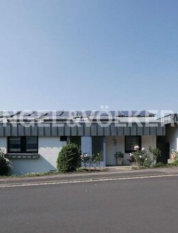 Charmantes Einfamilienhaus mit idyllischem Garten und tollem Blick über Schonungen - Schonungen