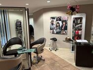 Wohnen und Gewerbe in einem Haus - Friseursalon und zwei Wohnungen - Oelsnitz