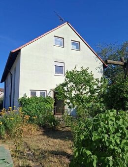 Geräumige, lichtdurchflutete Doppelhaushälfte mit Potenzial - Schwabach