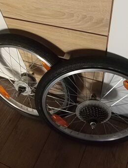 Vorderrad mit nabendynamo--und Hinterrad 20 Zoll Laufrad komplett mit Reifen - Dortmund