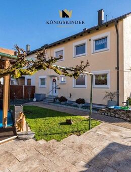 2-3-Familienhaus in einer der begehrtesten Lagen! Tadelloser Zustand, top renoviert mit Traumgarten - Großbettlingen