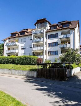 In Allensbach 4-Zimmer-Wohnung mit Balkon und Tiefgarage - nur wenige Minuten zum See! - Allensbach
