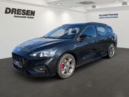 Ford Focus, 1.5 ST-Line X Allwetter, Jahr 2020 - Velbert