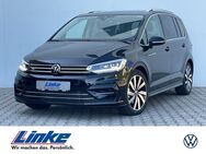 VW Touran, 2.0 TDI R-line, Jahr 2024 - Crailsheim