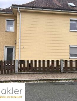 Doppelhaushälfte in Röslau: Potenzial zur individuellen Gestaltung - Röslau
