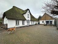 Neuer Preis! Schönes Reetdachanwesen mit Nebenhaus in ruhiger Lage. - Ladelund