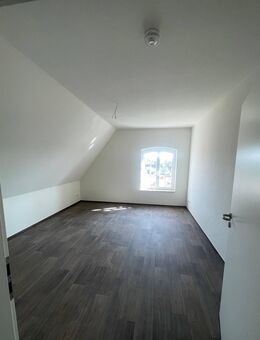 Wohnung gesucht? Diese 2-Raum-DG-Wohnung sucht neue Mieter! - Malchow