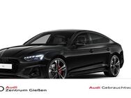 Audi A5, Sportback 45 TFSI quattro S line Black competition, Jahr 2023 - Gießen