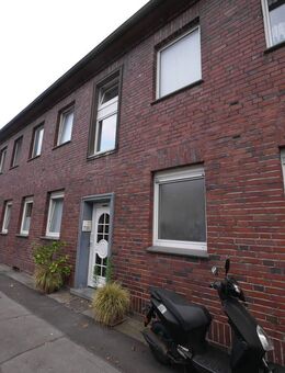 Ideal für eine Person: Bezugsfertige, 2,5 Zimmer-Dachgeschosswohnung in Buer-Mitte zu vermieten - Gelsenkirchen
