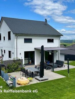 Neuwertiges Familiendomizil in herrlicher Wohnlage am Ortsrand - Gutweiler