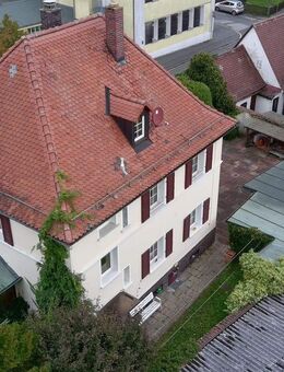 Charmante Altbauvilla mit zusätzlichem Einfamilienhaus, Scheune und großem Grundstück in Vach/Fürth - Fürth