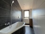 frisch renovierte 3 RW im DG in zentraler Lage von Naumburg - Naumburg (Saale)
