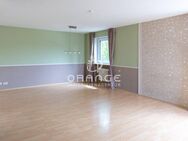 *** Großzügige 2-Zimmer-Wohnung mit Balkon, EBK & TG-Stellplatz in ruhiger Lage mit Grünblick *** - Regensburg