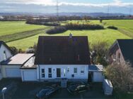 IDYLLISCHES KFW 60 TRAUMHAUS MIT SEPARATEM EINGANG ZUR EINLIEGERWOHNUNG - Forst (Baden-Württemberg)