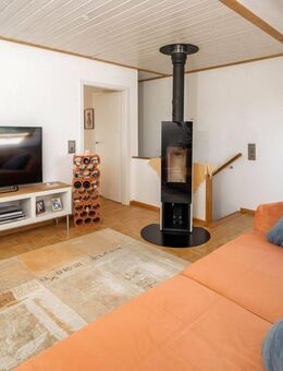 Attraktives Maisonette-Wohnhighlight in Freiburg-Tiengen 4-Zi.-Whg. mit Kamin, Balkon &Carport - Freiburg (Breisgau)