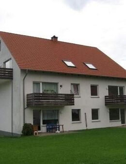 3-Zimmer-Wohnung mit Balkon - Eschershausen