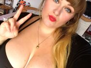 Versauter Sexchat und Abspritzen mit russischer Plus-Size-Blondine - Chemnitz