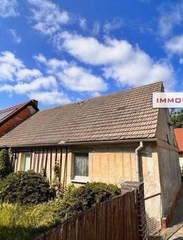 IMMOBERLIN:DE - Charaktervolles Haus mit viel Potential, Sonnengarten und Solaranlage in ländlicher Lage - Märkische Heide