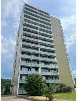 Helle 4-Zimmer-Wohnung mit Balkon in Coburg - Coburg