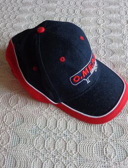 Cappy, Schirmmütze, Kappe, schwarz/rot, Unisex, Einheitsgröße, und 1 Cappy in pink mit Aufdruck - Hamburg