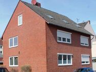 Über 3% Rendite - Mehrfamilienhaus mit 3 Wohnungen und 6 Garagen - 405 m² - VB im Alleinauftrag - Bremerhaven