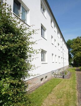 ++Perfekt für Singles - 2-Raumwohnung mit Einbauküche++ - Borna