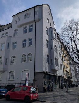 WG geeignet * DG Wohnung * mit 2 Terrassen * direkt am Elisabethmarkt * Maxvorstadt * - München