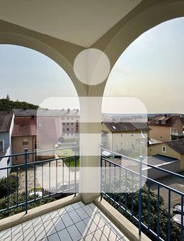 Ideal aufgeteilt, 2 Balkone & schöner Blick! - Schwandorf