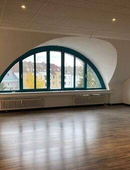 Single und Pärchen aufgepaßt ! Traumhafte und pfiffige Loftwohnung im modernem Liegenschaft in ruhiger Lage zur MG City gelegen - Mönchengladbach