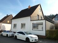Weilerbach: Freistehendes Einfamilienhaus mit schönem Grundstück in begehrter Wohnlage - Weilerbach