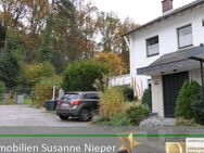 Schätzchen am Rande des Naturschutzgebietes – Doppelhaushälfte mit Doppelgarage in Aufderhöhe - Solingen (Klingenstadt)