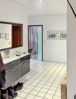 Große 3-Zimmer-Wohnung in der Nähe der Grundschule Wittorf zu vermieten - Neumünster