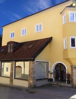 Charmantes Wohn- und Geschäftshaus im Herzen von Tittmoning - Tittmoning