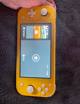 Nintendo Switch in Gelb - Aschaffenburg