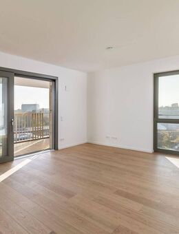 Nachmieter gesucht * Schöne 3 Zimmer Wohnung * Balkon * 2 Bäder * TG Stellplatz - Berlin