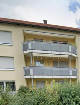 Großzügige 4,5 Zimmer Wohnung mit Balkon - Bad Neustadt (Saale)