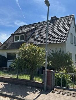 Sanierungsbedürftiges Ein bis Zweifamilienhaus in Nettelrede - Bad Münder (Deister)