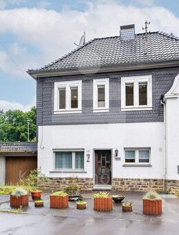 Ein-/Zweifamilienhaus mit 3 Garagen! - Lindlar