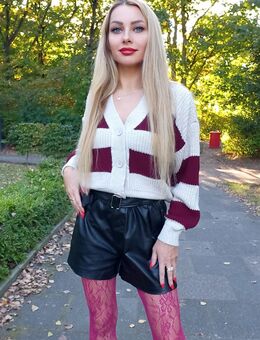 Strickjacke mit Knöpfen - Hamburg Altona