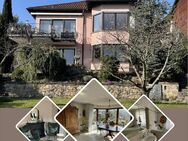 Zweifamilienhaus in Toplage mit Baugrund - Höchberg