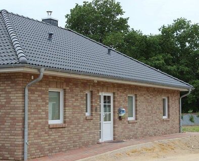 Bungalow für "zwei" - praktisch bis ins hohe Alter Niedrigenergiehaus Neubauplanung