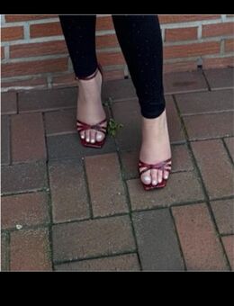 Rote 🐍 Muster high Heels - Bremen Zentrum